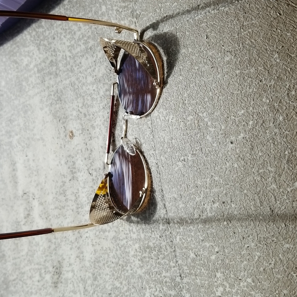 Vanlinker • Sunglasses | OS - Picture 6 of 11